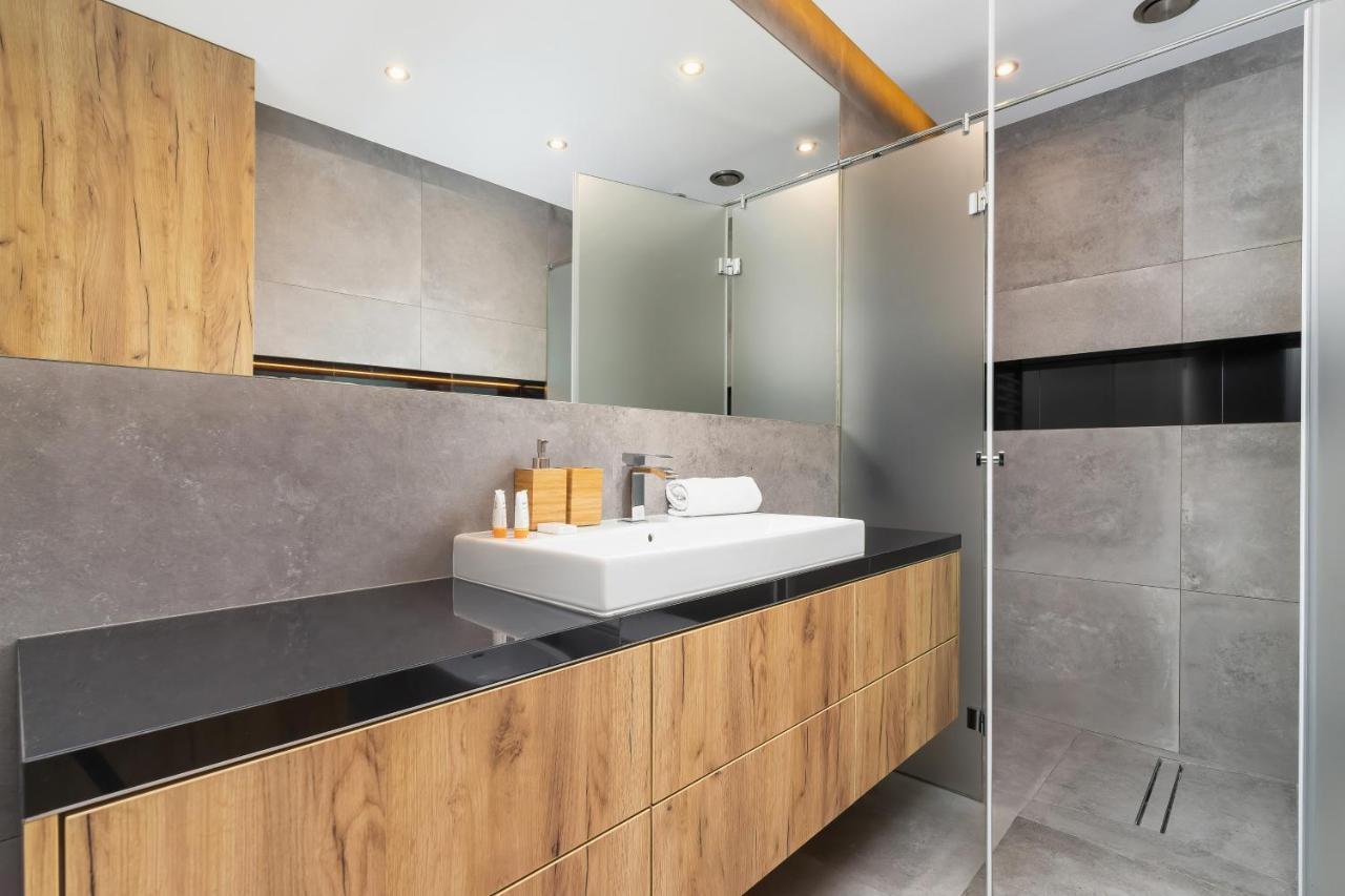 Apartments Harmonica Trynitarska By Noclegi Renters Krakow Bagian luar foto