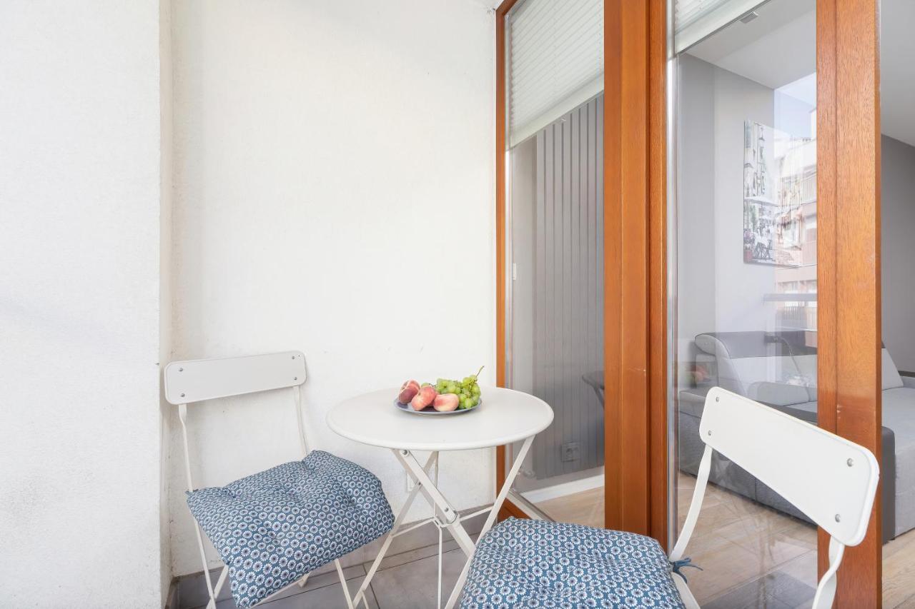 Apartments Harmonica Trynitarska By Noclegi Renters Krakow Bagian luar foto