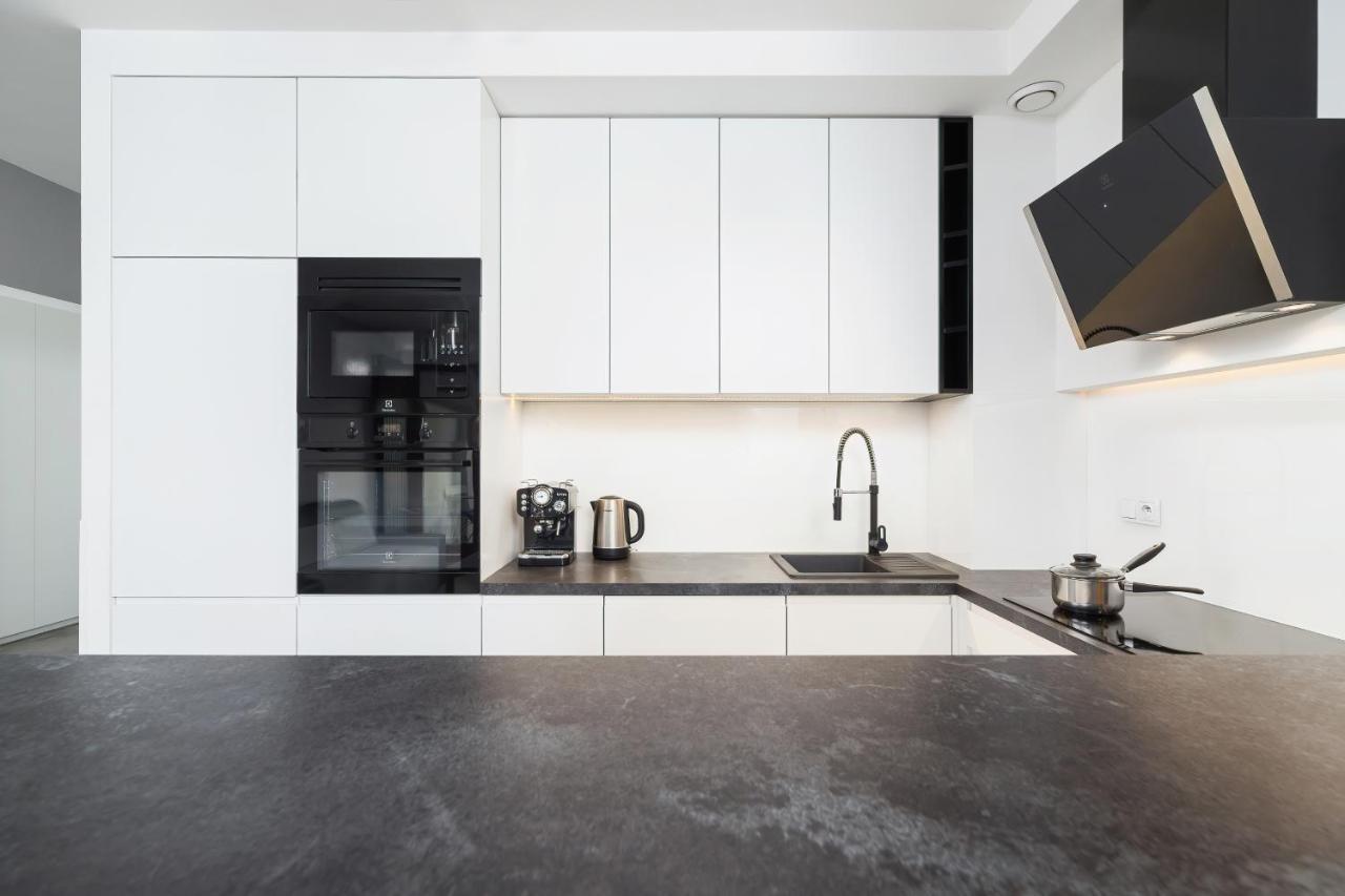 Apartments Harmonica Trynitarska By Noclegi Renters Krakow Bagian luar foto