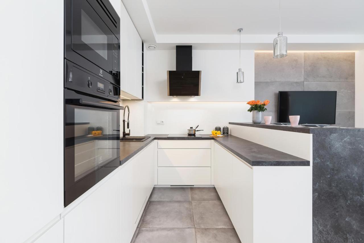 Apartments Harmonica Trynitarska By Noclegi Renters Krakow Bagian luar foto