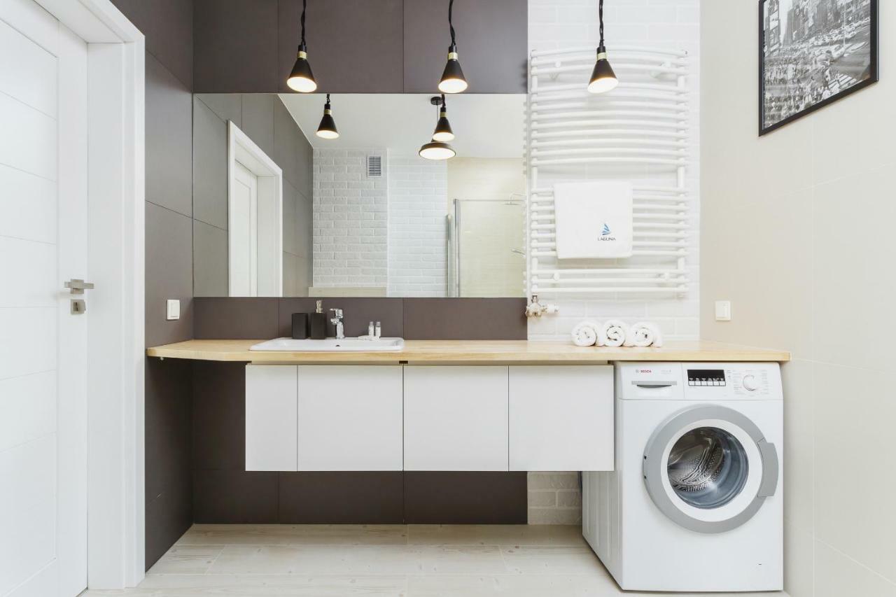 Apartments Harmonica Trynitarska By Noclegi Renters Krakow Bagian luar foto