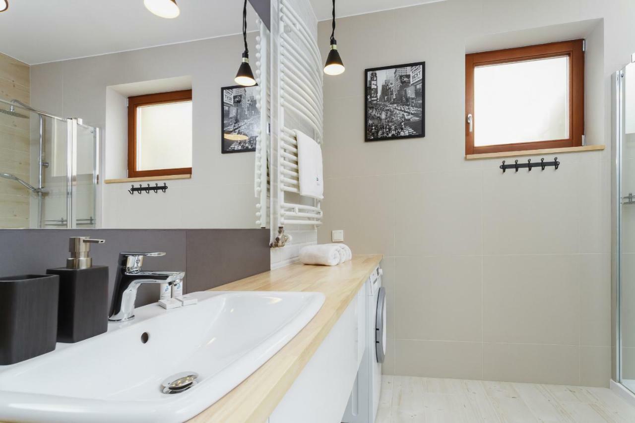 Apartments Harmonica Trynitarska By Noclegi Renters Krakow Bagian luar foto